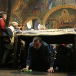 Вярващи идват в храма със смирение и любов в сърцата