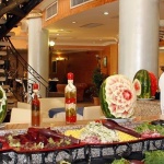 Тонове храна разхищават туристите в турските курорти