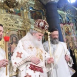 Църковните литургии по Великденските празници ще се отслужват навън