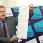 Членове на РИК: Протоколите са усложнени, ще има много грешки