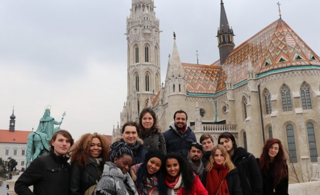 ЕК предлага на още 20 000 младежи безплатно пътуване в Европа