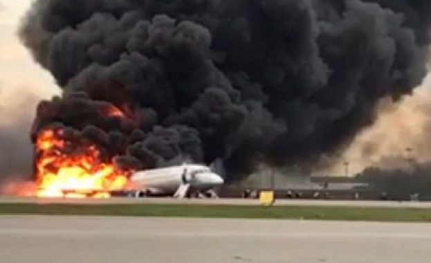 Пътнически самолет се запали на летище "Шереметиево"