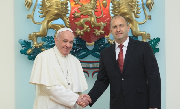 Президентът Румен Радев изпрати днес писмо до Негово Светейшество папа