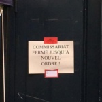 Полицейски участък в Париж евакуиран заради бълхи