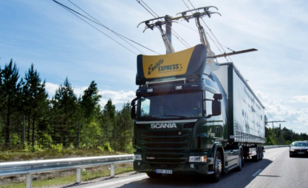 Германия пусна първата си електрическа магистрала за камиони (видео)