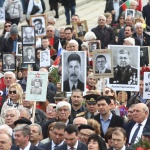 Путин повежда "Безсмъртния полк" по улиците на Москва