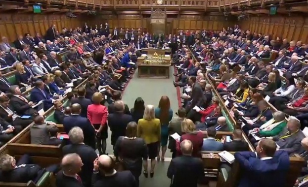 Сесията на британския парламент е най-дългата от 350 години насам