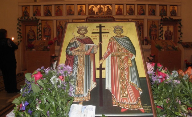 Св. равноапостолни цар Константин и царица Елена