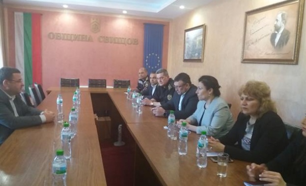 Министър Маринов: Работим за бързото преодоляване на щетите в Свищовския регион 