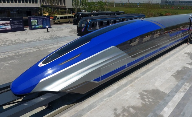 Китай създаде влак на магнитна възглавница, развива 600 км/ч.