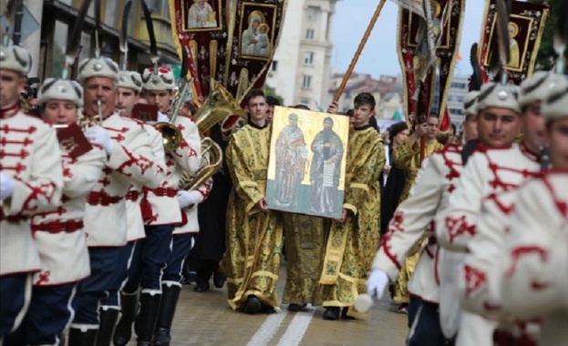 Празнични шествия и много музика за 24 май в Пловдив