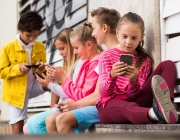 Децата и екраните