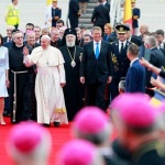 Папа Франциск получи в Румъния яйца от Буковина 