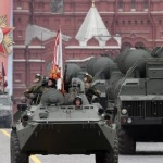 Русия е унищожила с високоточни ракети производствени съоръжения в украинската столица Киев