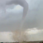 Най-малко петима души загинаха в торнадо в бразилския щат Парана