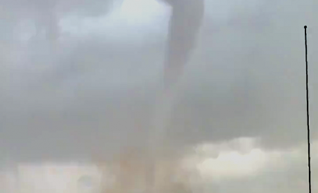 Най-малко петима души загинаха в торнадо в бразилския щат Парана