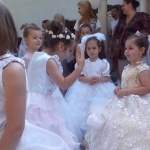 Малките каленички от Асеновград се готвят да посрещнат Еньовден