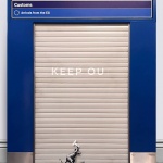 На лондонското летище Хийтроу се появи графит на Банкси 