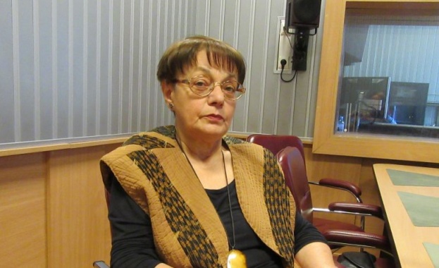 Внезапно почина изтъкнатият български изкуствовед доц. д-р Ружа Маринска, съобщиха
