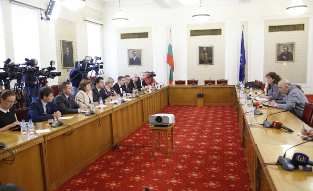 Крум Зарков в среща с „Прозрачност без граници”: Въпросът за размера на партийните субсидии беше форсиран
