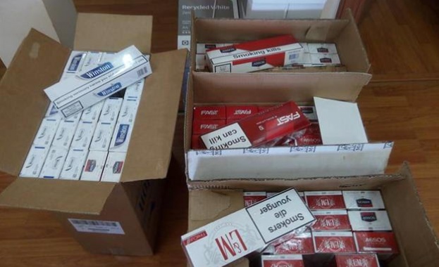 Молдовци и украинци са въртели бизнеса в нелегалната фабрика за цигари в Пловдивско