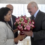 Президентката на Грузия прекъсна посещението си в Беларус и обвини Русия за размириците