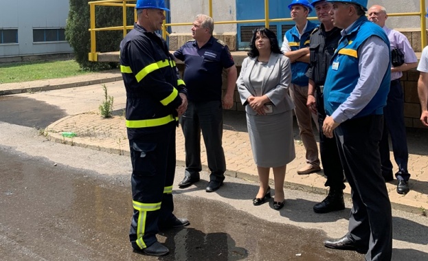 Министър Петкова: Пожарът в ТЕЦ „Марица-изток 2“ няма да се отрази на сигурността на енергийната система