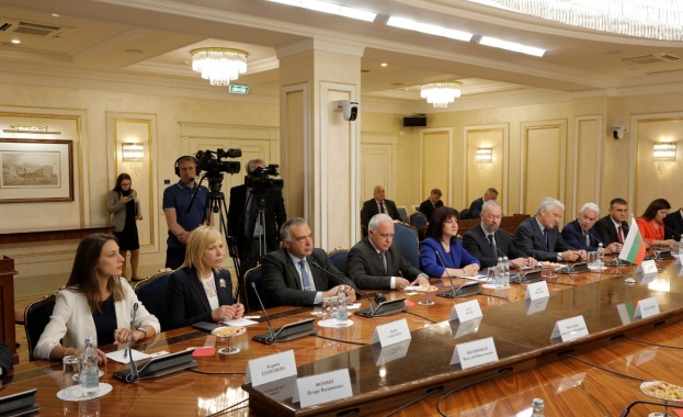 Караянчева: Русия е важен партньор на България в енергийната сфера