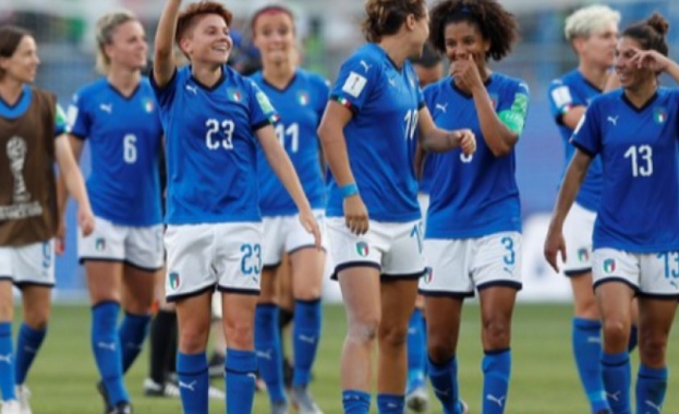 Италия се класира за четвъртфиналите на световното за жени