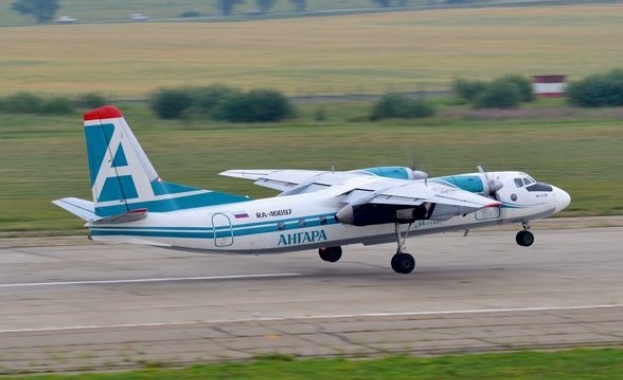 2 загинали, 7 ранени при аварийно кацане на самолет в Русия  (видео)	