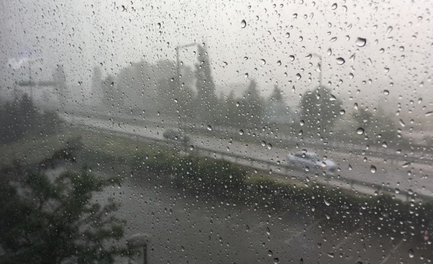 Силна лятна буря в София