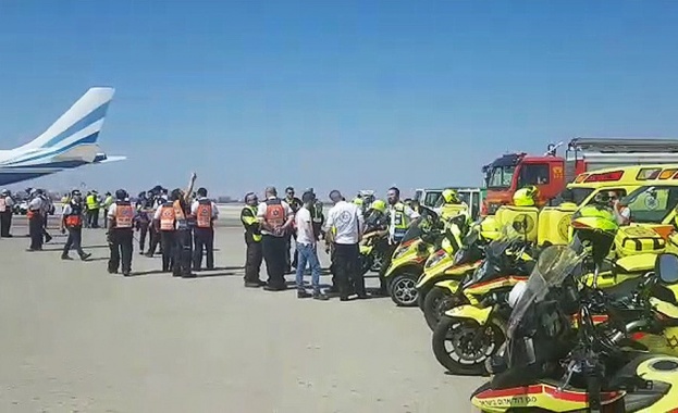 Български самолет кацна аварийно в Израел