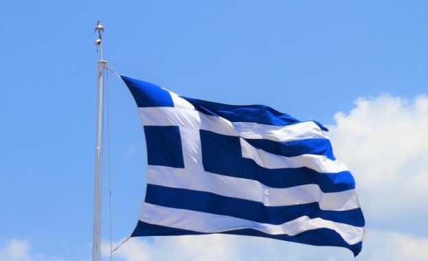 Гърция затваря курортите си