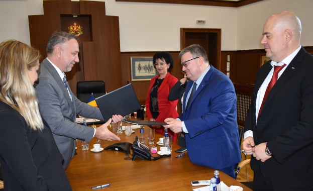 Главните прокурори на България и Румъния подписаха споразумение за сътрудничество