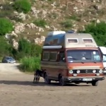  Джип и три каравани паркираха на плаж "Болата"