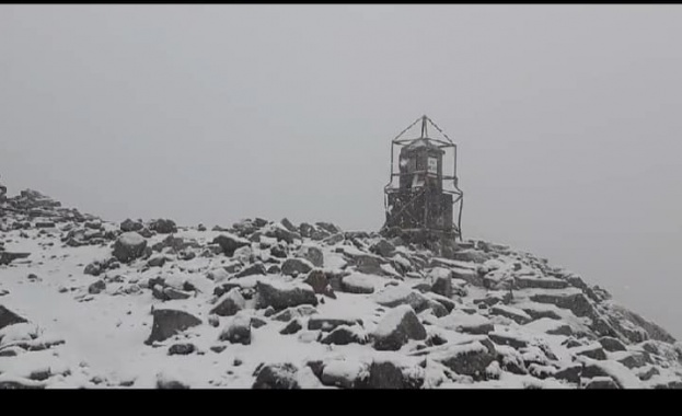 Сняг на Мусала през юли (снимки)