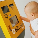 Във Варна вече купуват криптовалути от биткойн автомат