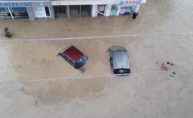  Седем души са в неизвестност след поройните дъждове в Турция