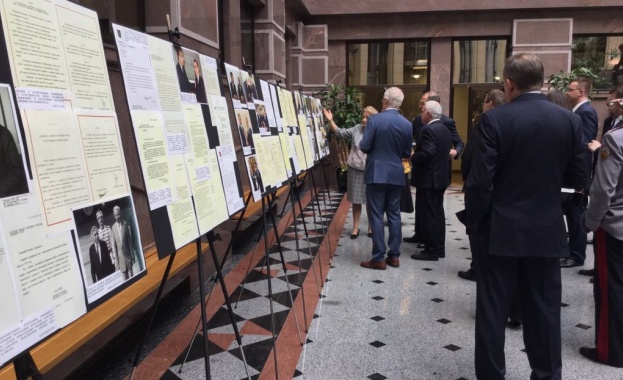 В МВнР на Русия беше открита изложба, посветена на 140-та годишнина от установяване на дипломатическите отношения между България и Русия