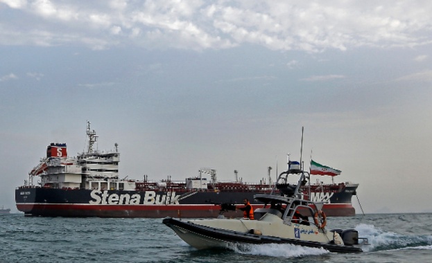 Иран е задържал в Персийския залив петролен танкер с контрабандно гориво 