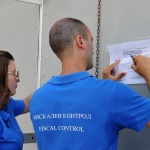 Данъчните запечатаха 15 заведения и магазини в Слънчев бряг