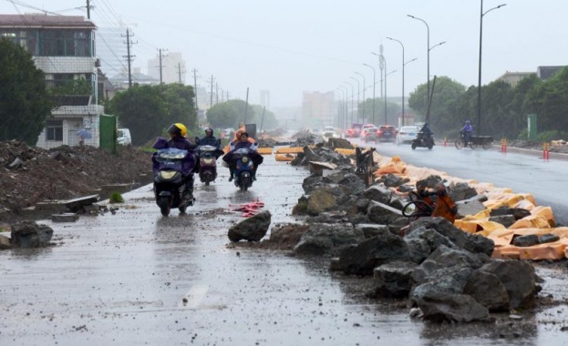 Жертвите на тайфуна Лекима в Китай станаха 28 