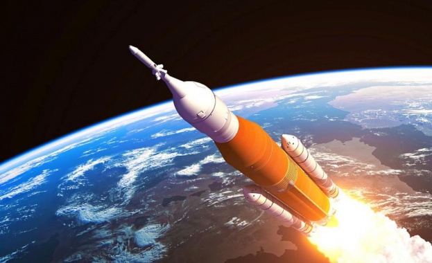 Европейската ракета „Ариана 4“ експлодира в космоса 