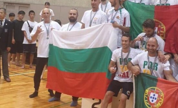 Български отбор по карате се завърна от Япония с общо 12 медала от две големи състезания!