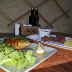 Хванаха близо 700 кг храни с изтекъл срок на годност в хотелите у нас