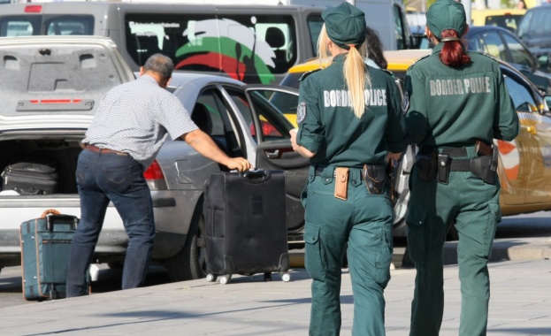 Трите сигнала за бомби – на две летища и в БНТ, се оказаха фалшиви