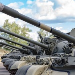 Повече от 30 хил. души участват в мащабни военни учения в Русия