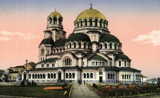 Започна архиерейската заупокойна литургия за патриарх Неофит в катедралата "Св. Александър Невски" Започна архиерейската заупокойна литургия за патриарх Неофит в катедралата "Св. Александър Невски"
