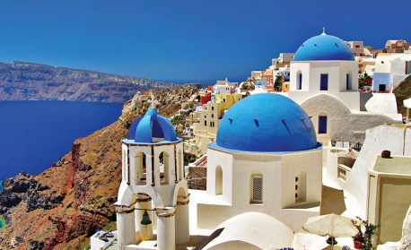 Санторини отвори пристанището си с нови такси за туристите