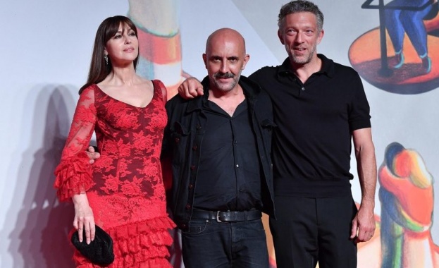 Моника Белучи и бившия й мъж представиха новия си филм във Венеция